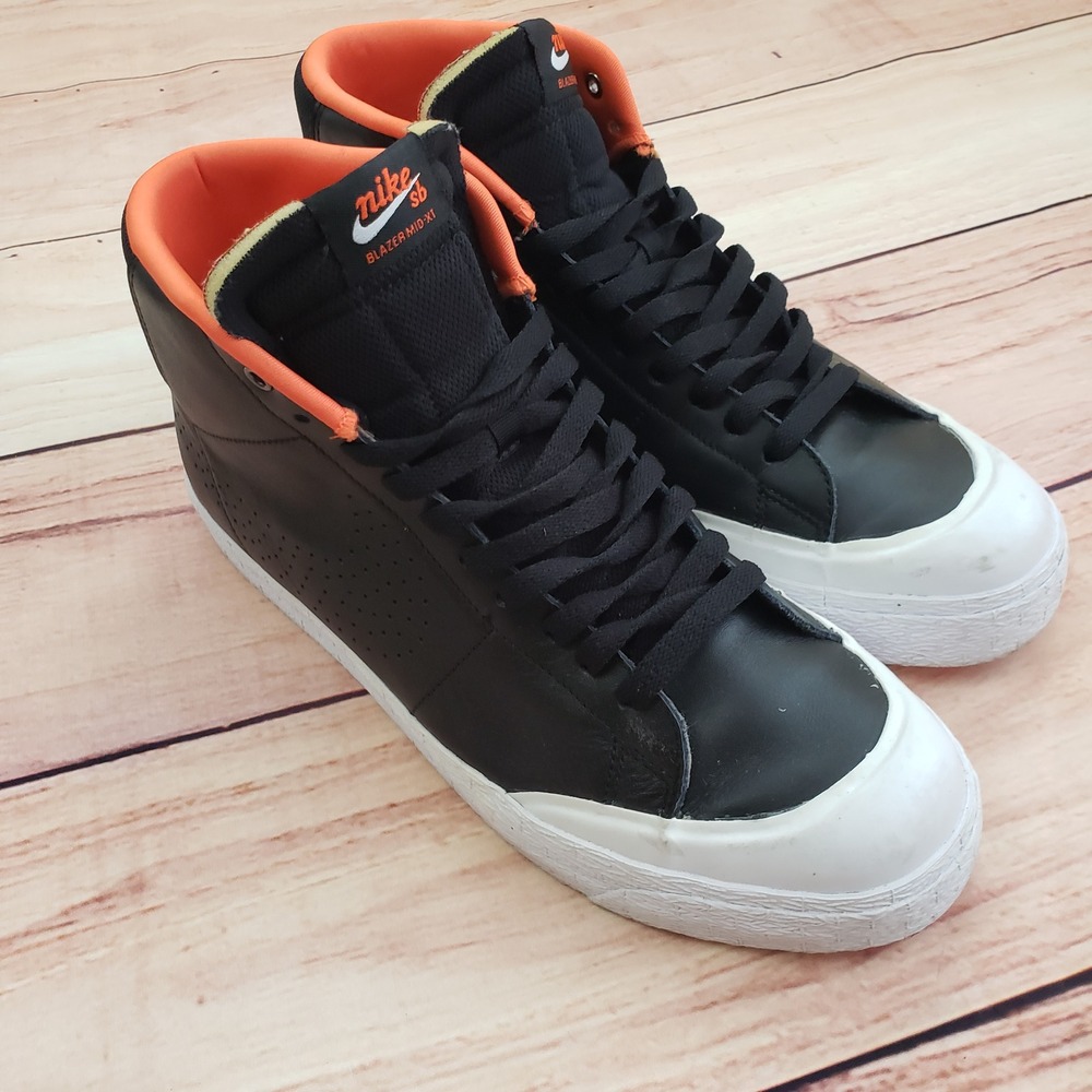 Nike SB Blazer Mid XT Shoes Mens Size 11 Skate‎ Black Orange High Top Sneakers